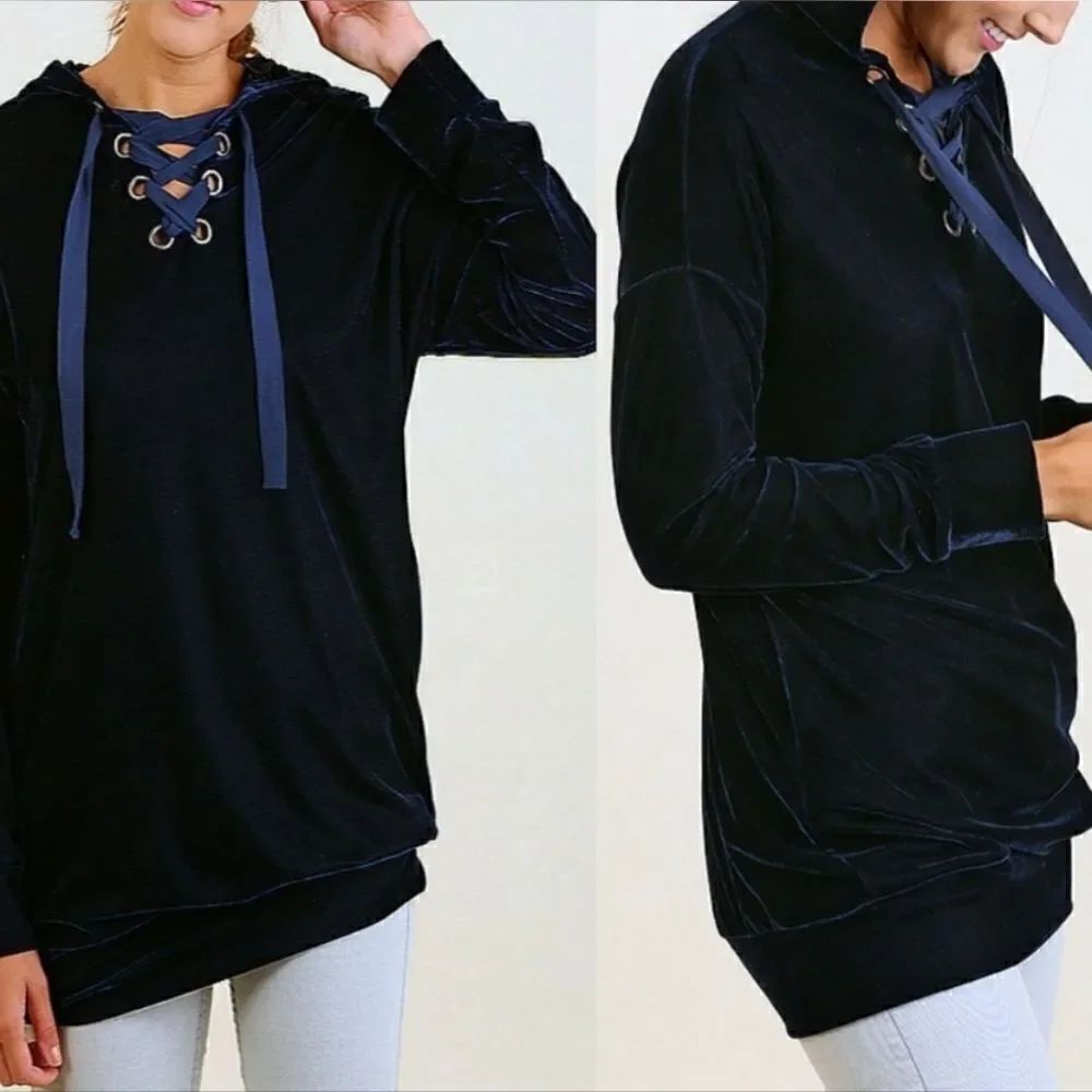 Umgee green velour hooded tunic